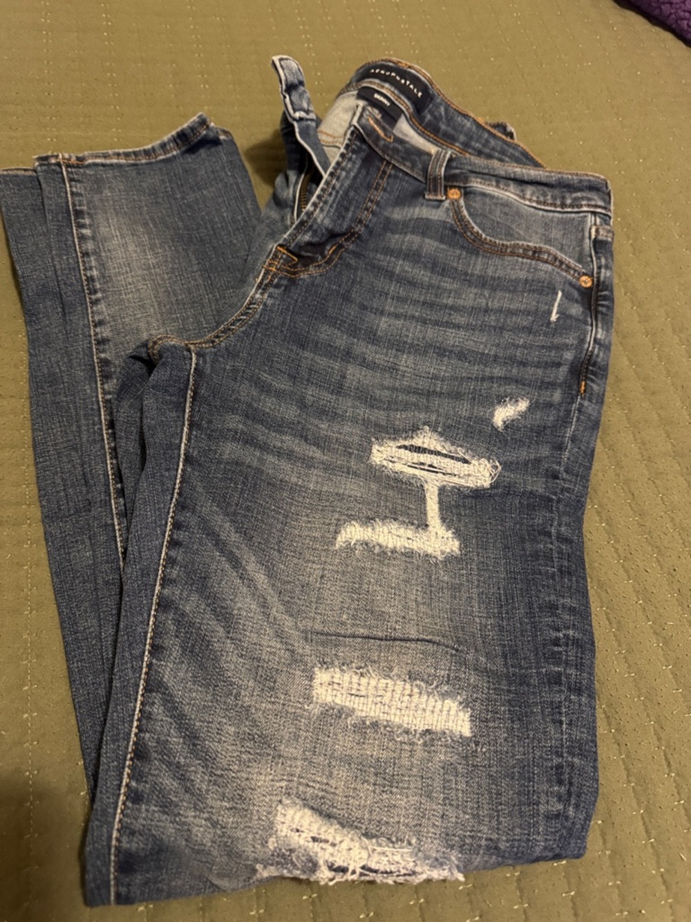 Aeropostale Men's Skinny Straight Distressed Blue Jeans